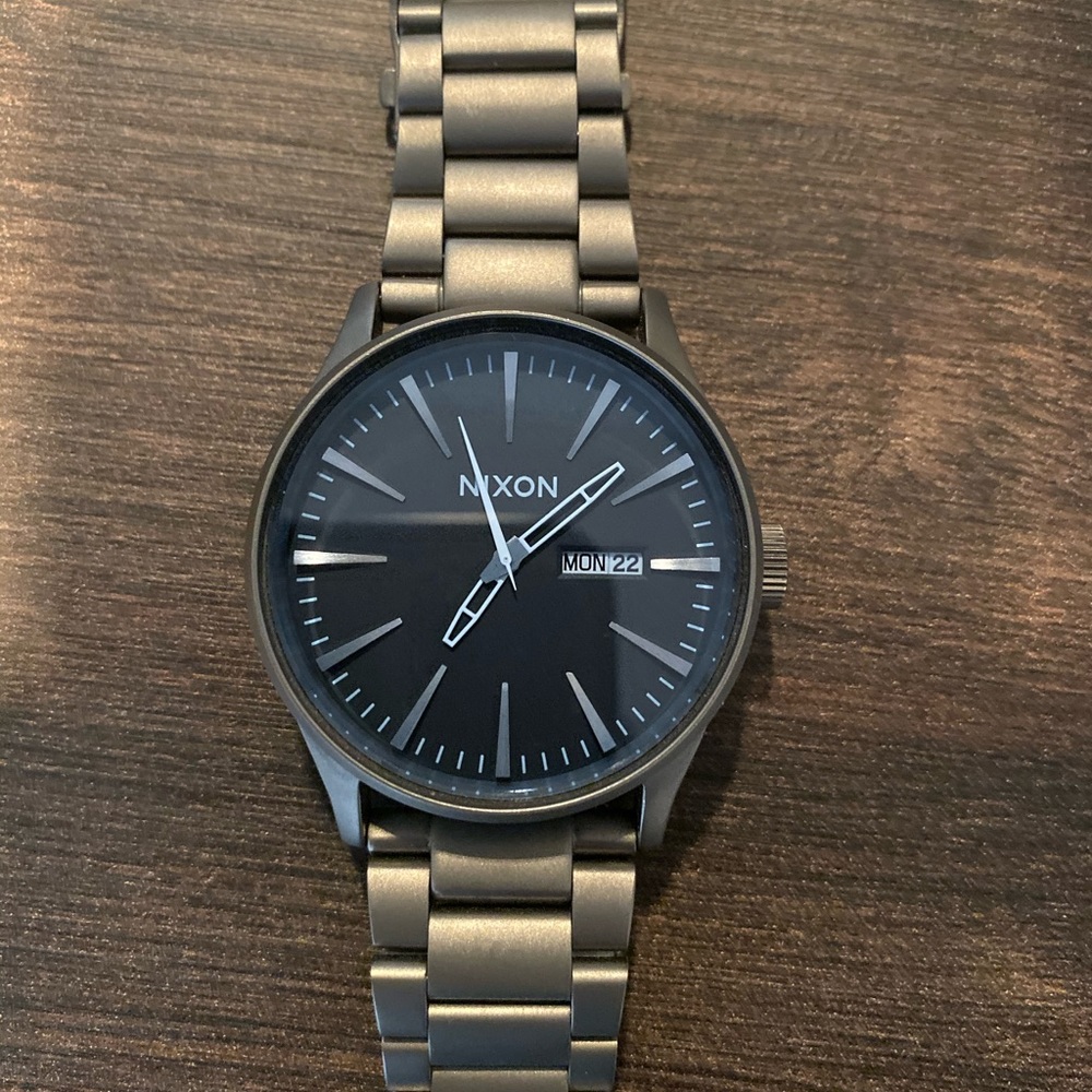 Brand new Nixon watch the sentry ss